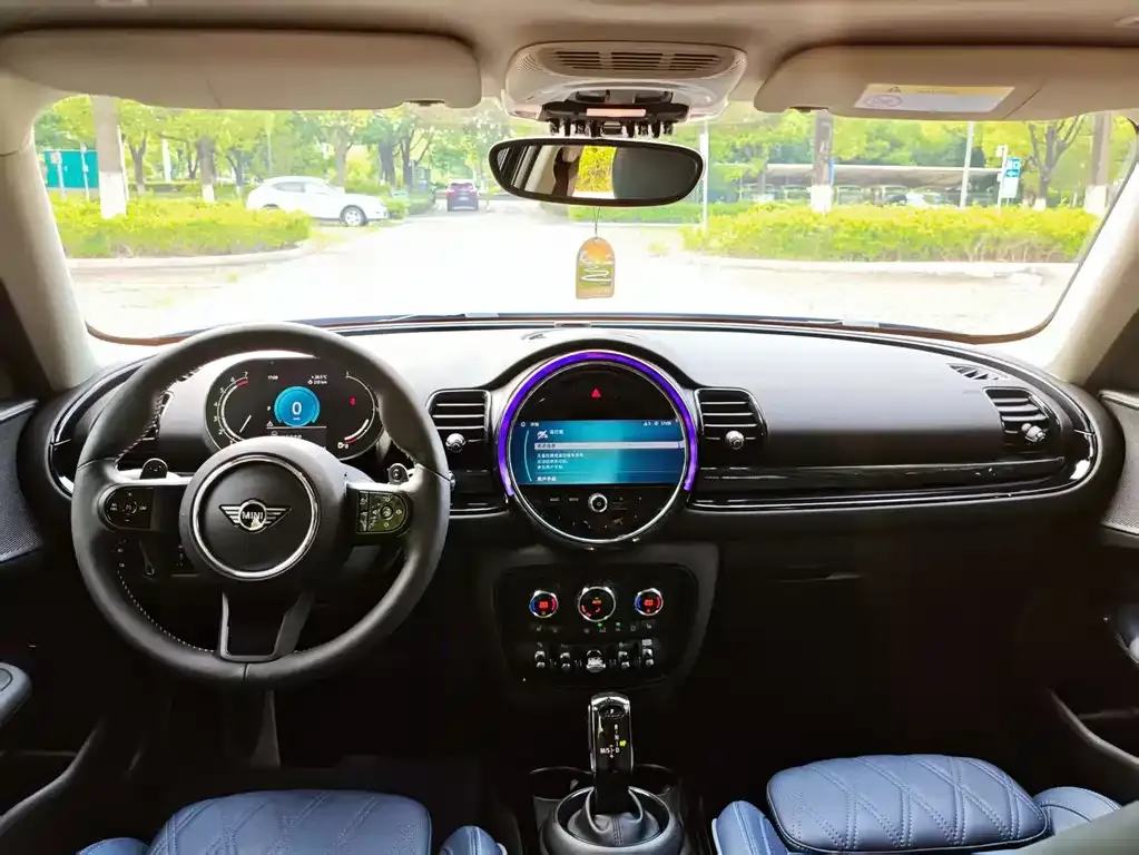 MINI Clubman — фото 6