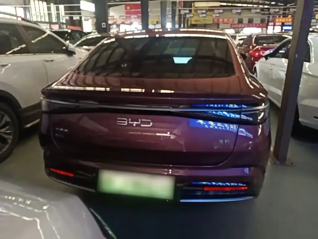 BYD Seal — фото 2