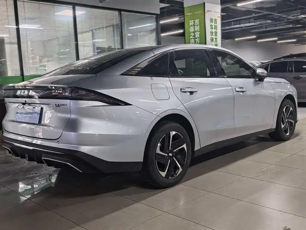 Geely Galaxy L6 2025 из CN, фото 9
