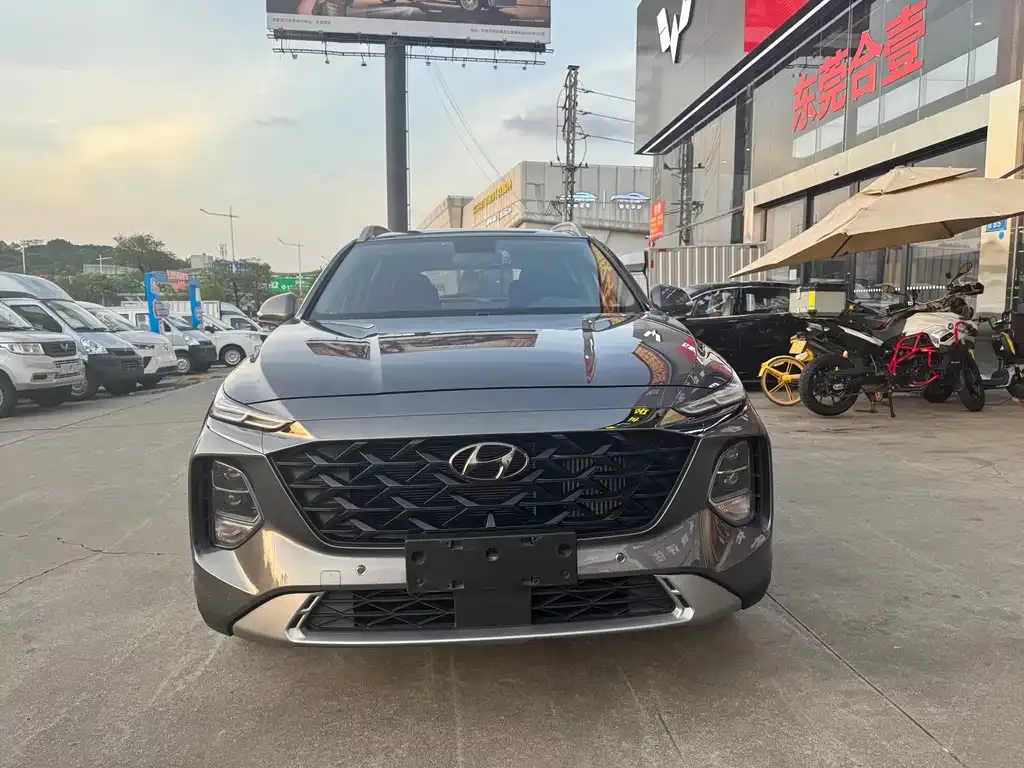 Hyundai Santa Fe 2023 из CN, фото 3