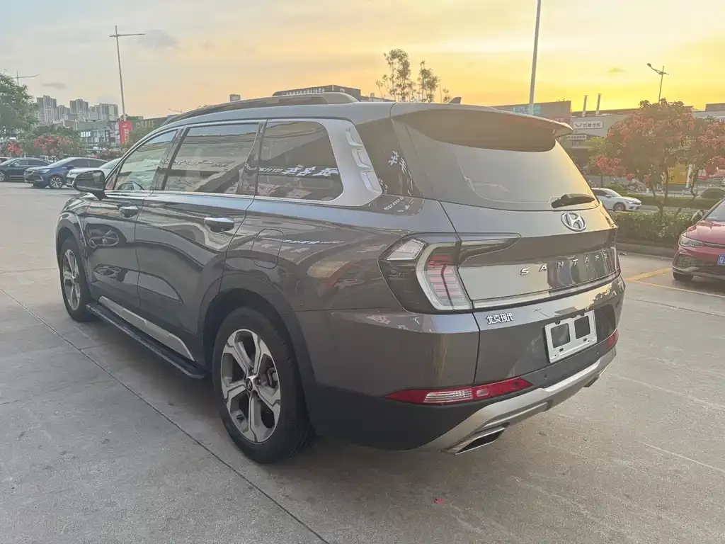 Hyundai Santa Fe 2023 из CN, фото 4