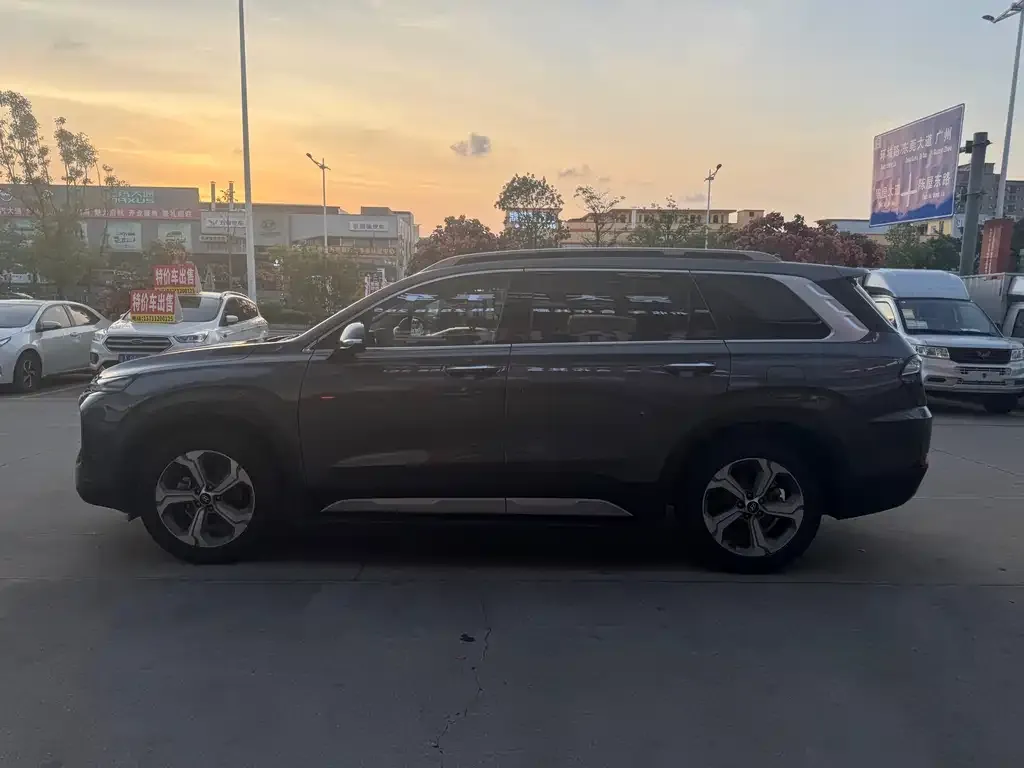 Hyundai Santa Fe 2023 из CN, фото 7
