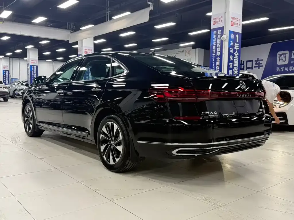 Volkswagen Passat — фото 4