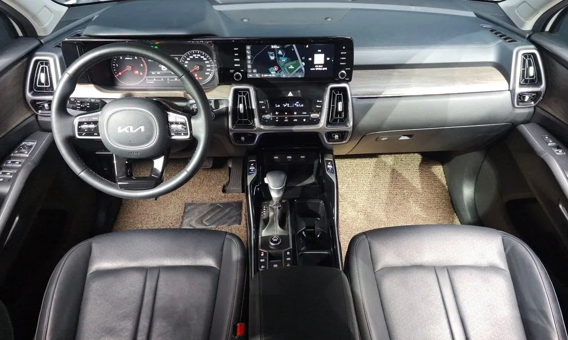 Kia Sorento — фото 7