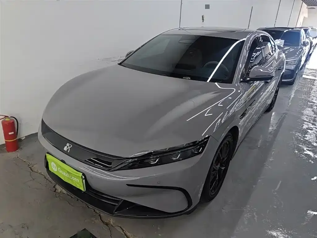 BYD Han — фото 1