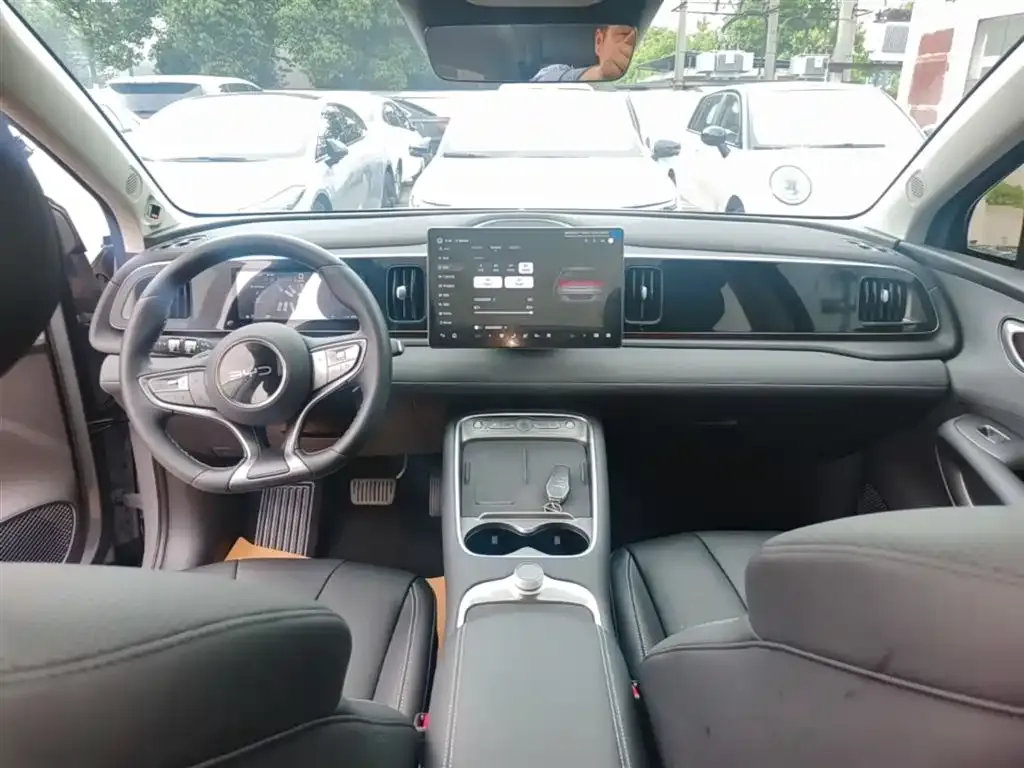 BYD Hiace 05 EV — фото 10
