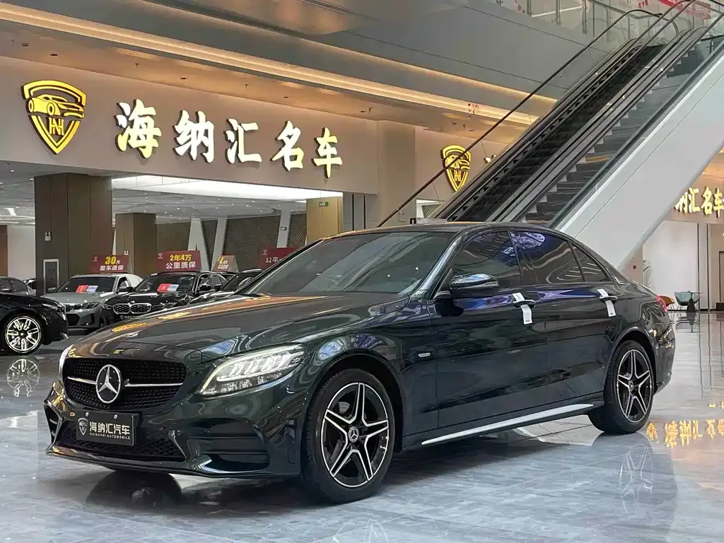 Mercedes-Benz C-Class — фото 1