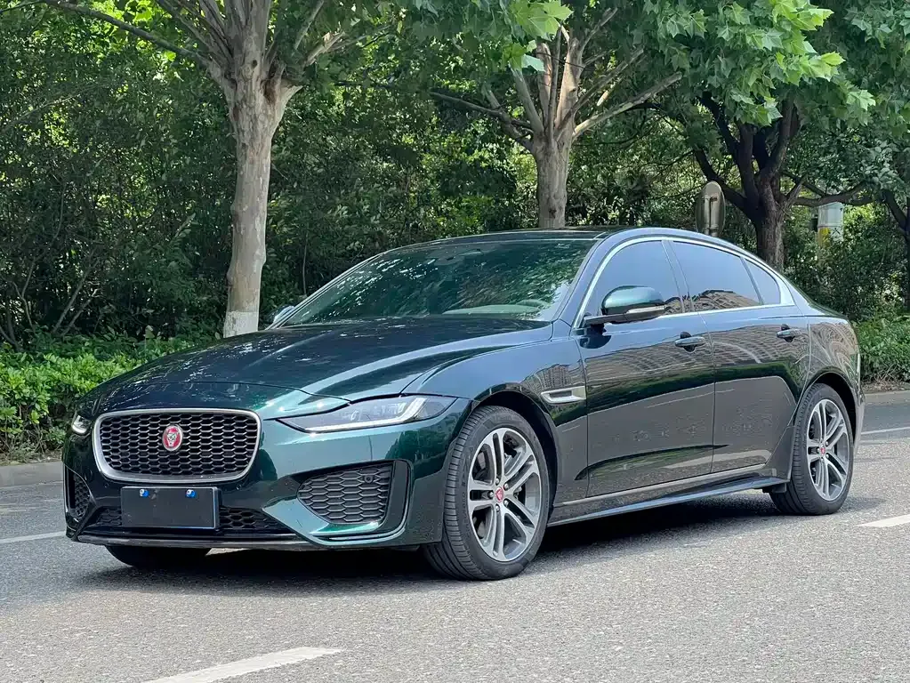 Jaguar XEL — фото 1