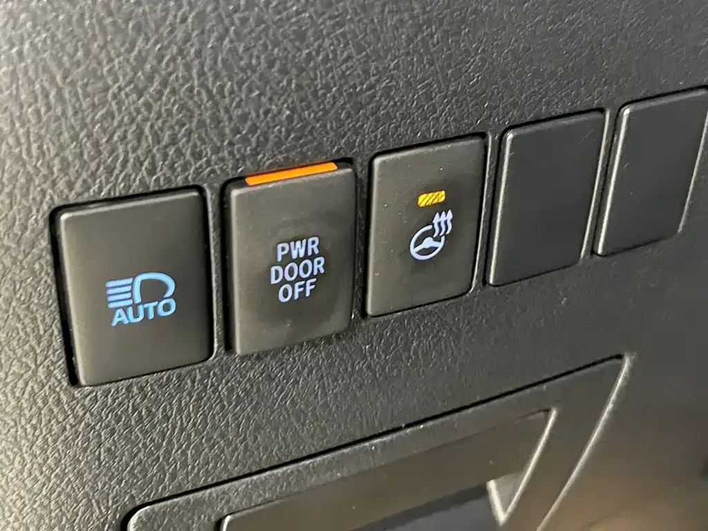 Toyota Vellfire — фото 4