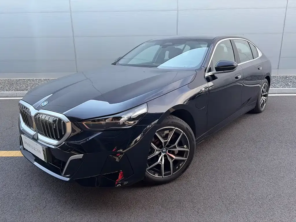 BMW i5