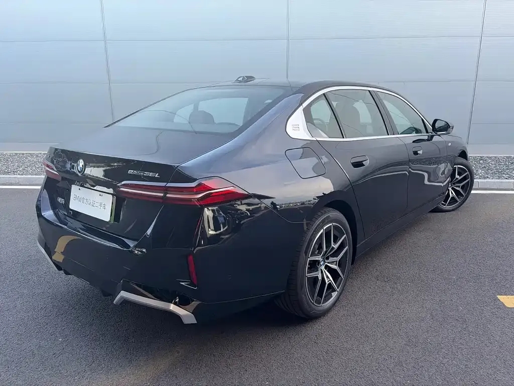 BMW i5 2025 из CN, фото 7