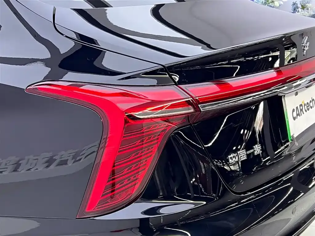 Hongqi H5 PHEV 2025 из CN, фото 10