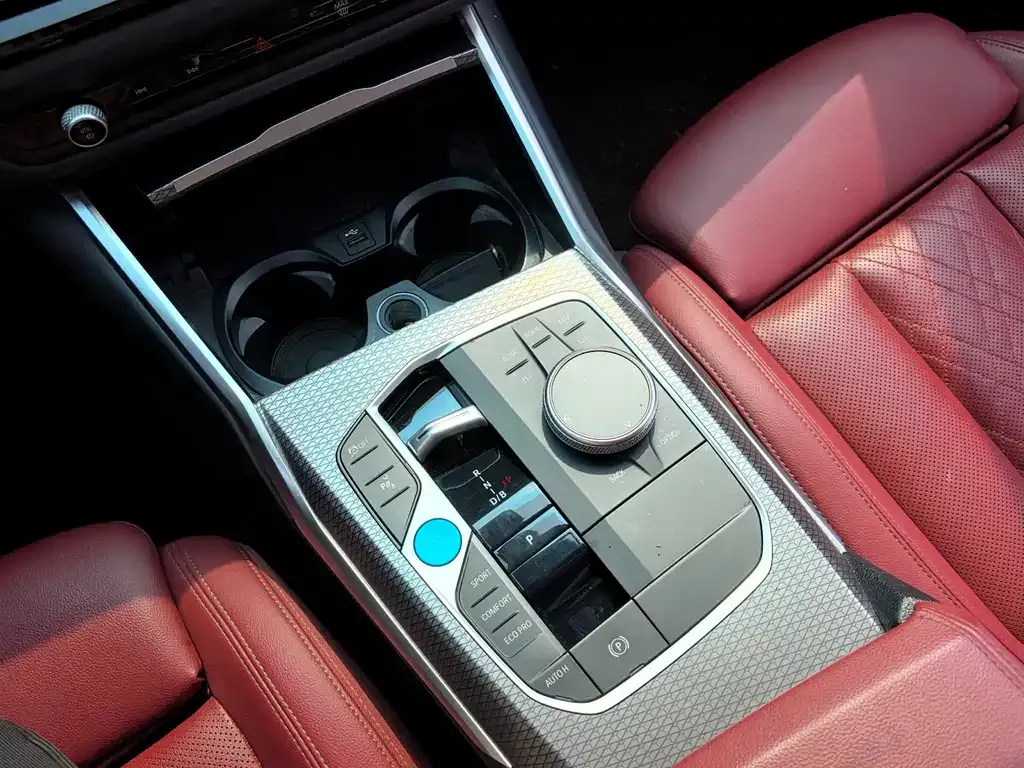 BMW i3 2024 из CN, фото 6