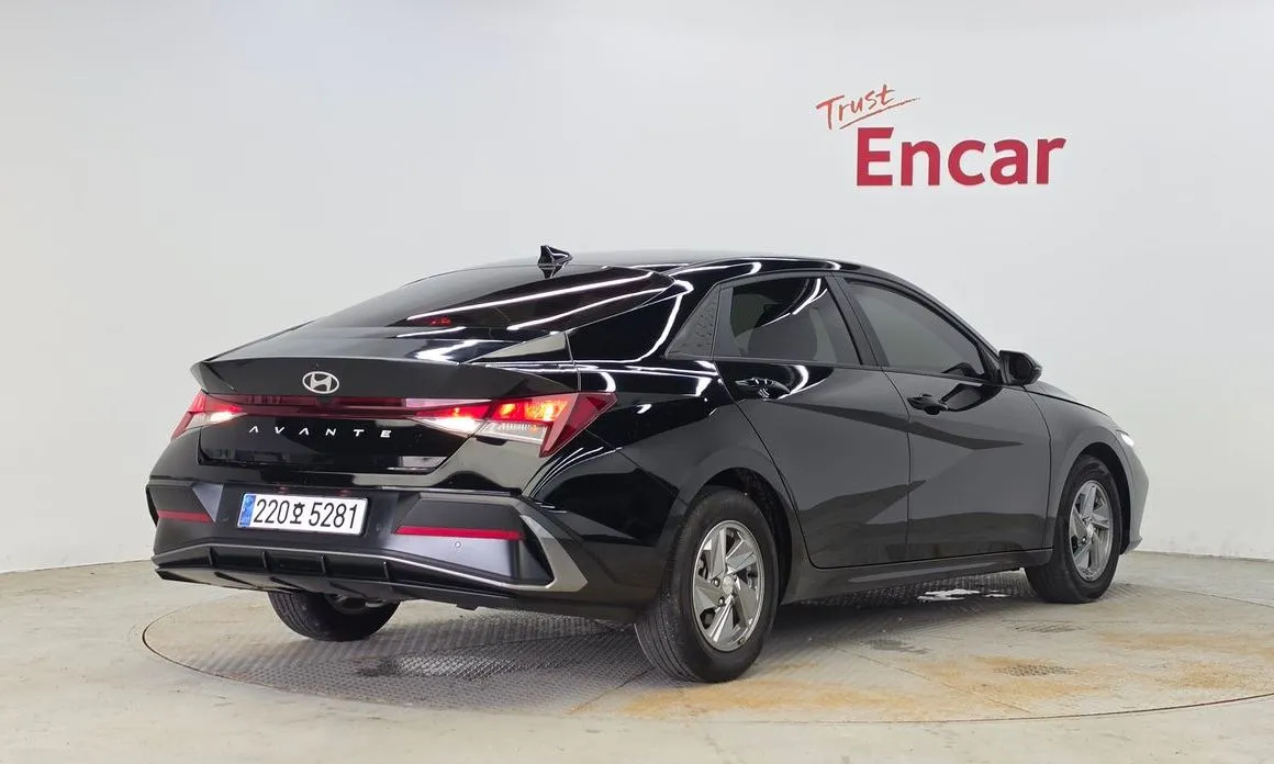 Hyundai AVANTE — фото 2