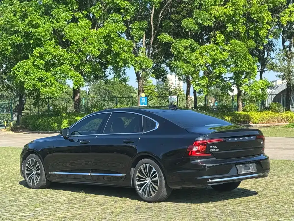 Volvo S90 — фото 10