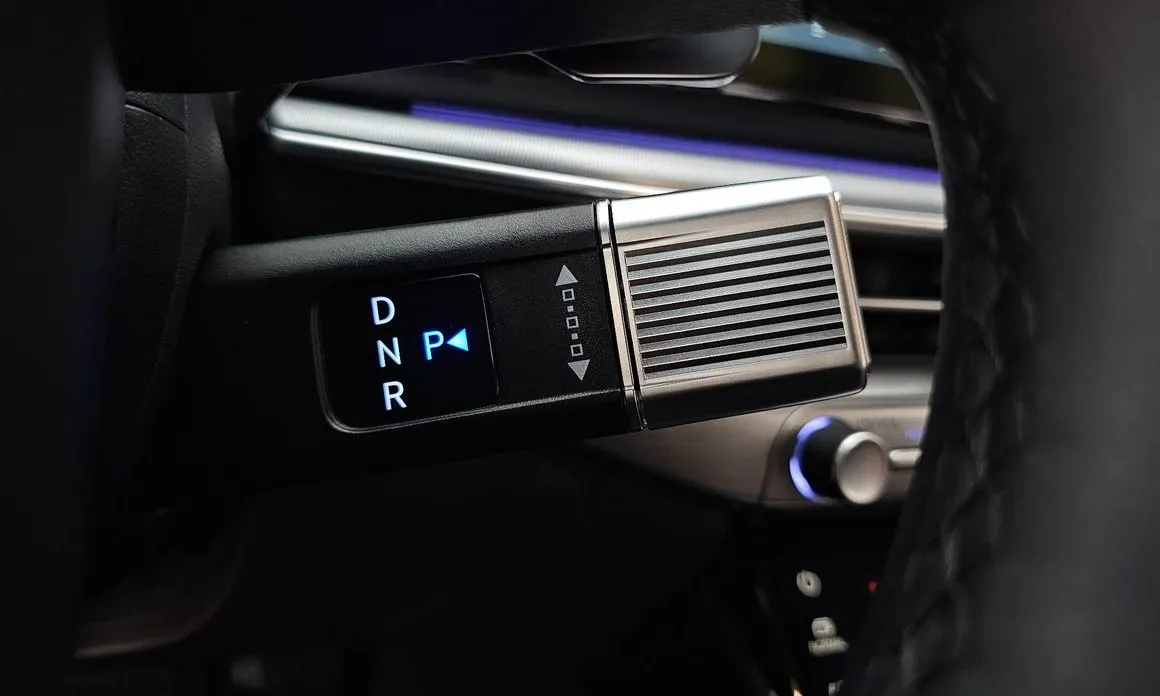 Hyundai Grandeur 2023 из KR, фото 2