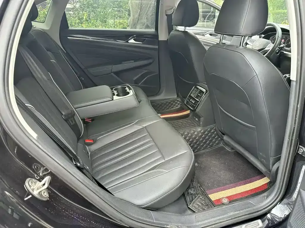 Volkswagen Passat — фото 2