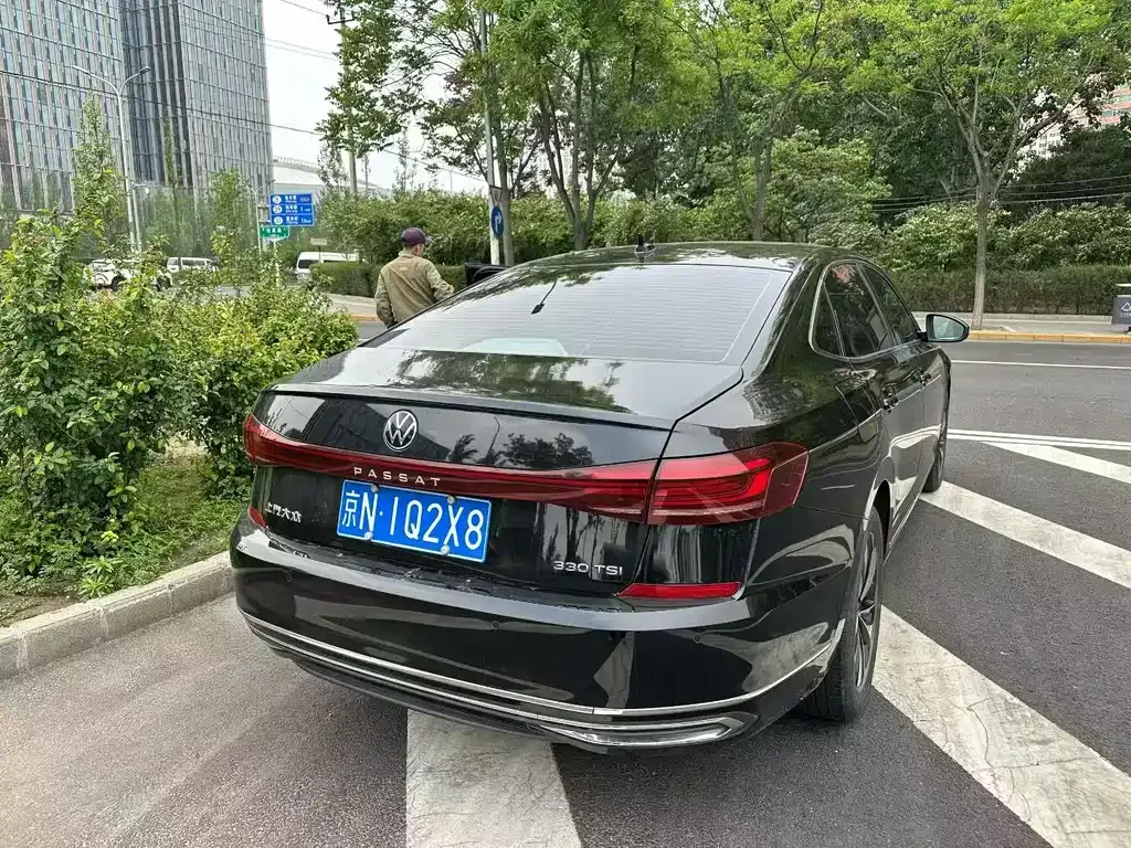 Volkswagen Passat — фото 6