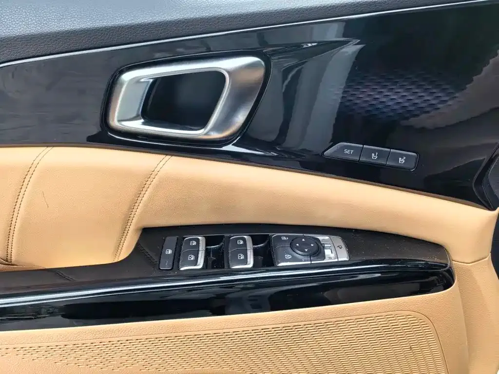Kia Carnival 2022 из CN, фото 8