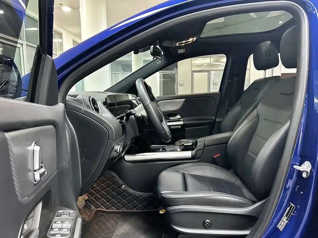 Mercedes-Benz GLA — фото 9