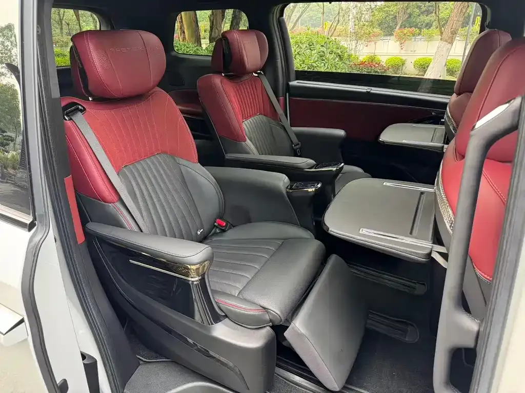 GAC Motor Trumpchi M8 — фото 7
