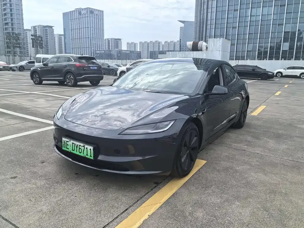 Tesla Model 3 — фото 6