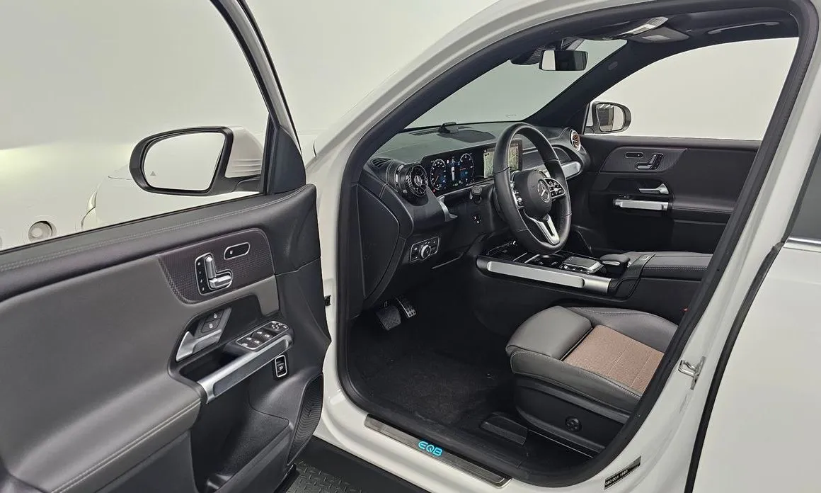 Mercedes-Benz EQB 2024 из KR, фото 8