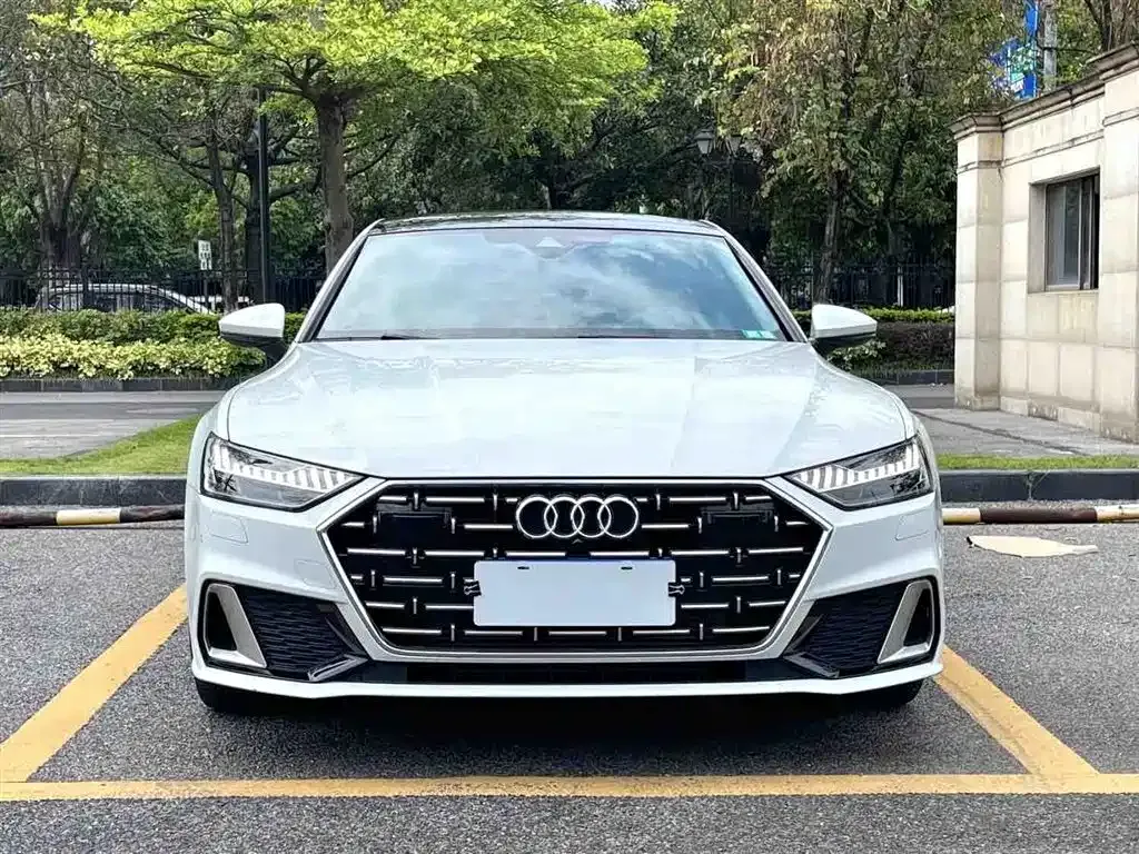 Audi A7L — фото 8