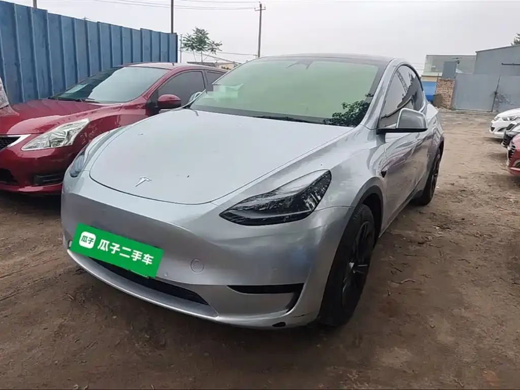 Tesla Model Y — фото 9