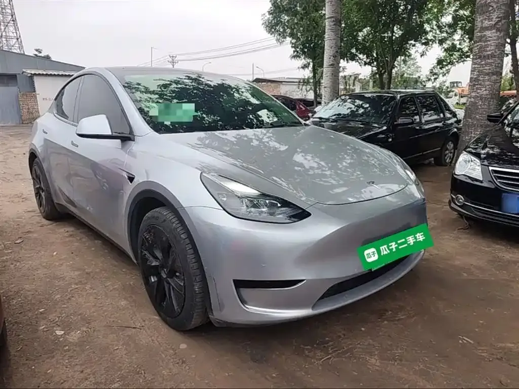 Tesla Model Y — фото 8