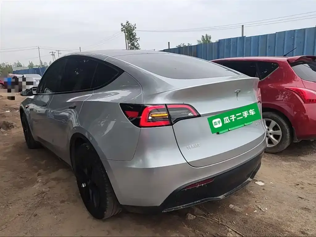 Tesla Model Y — фото 6