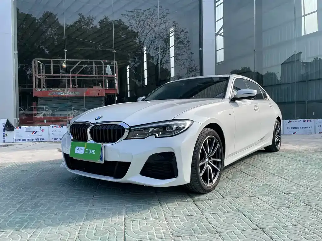 BMW 3 Series — фото 1
