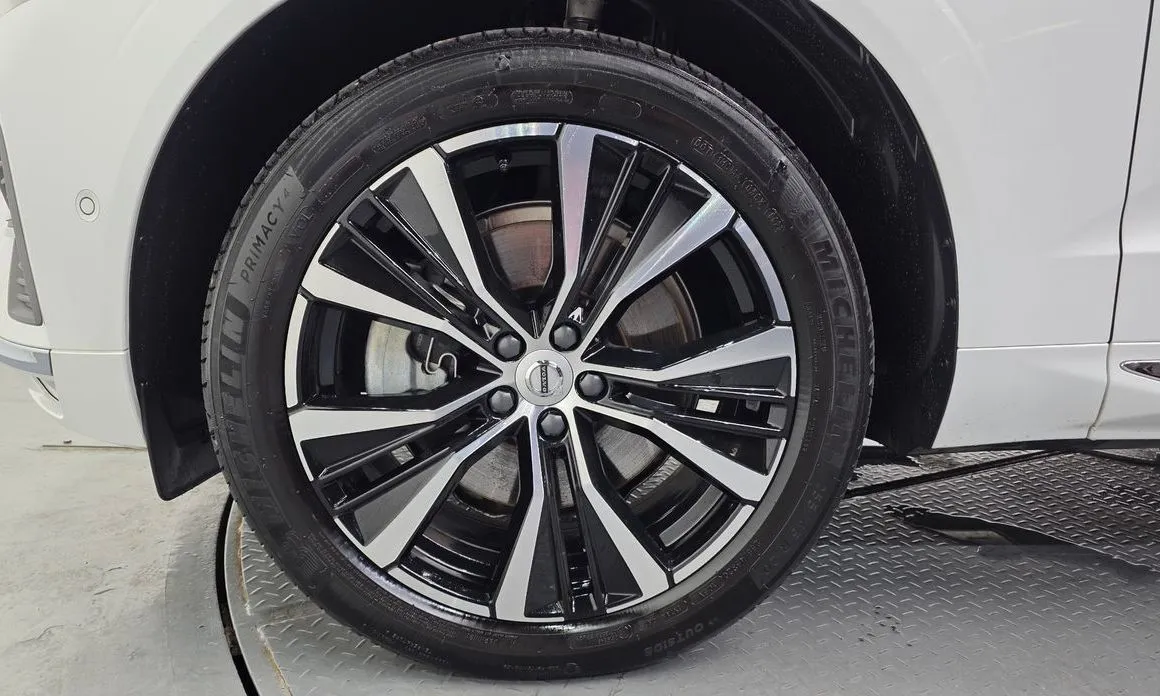 Volvo XC60 2023 из KR, фото 9