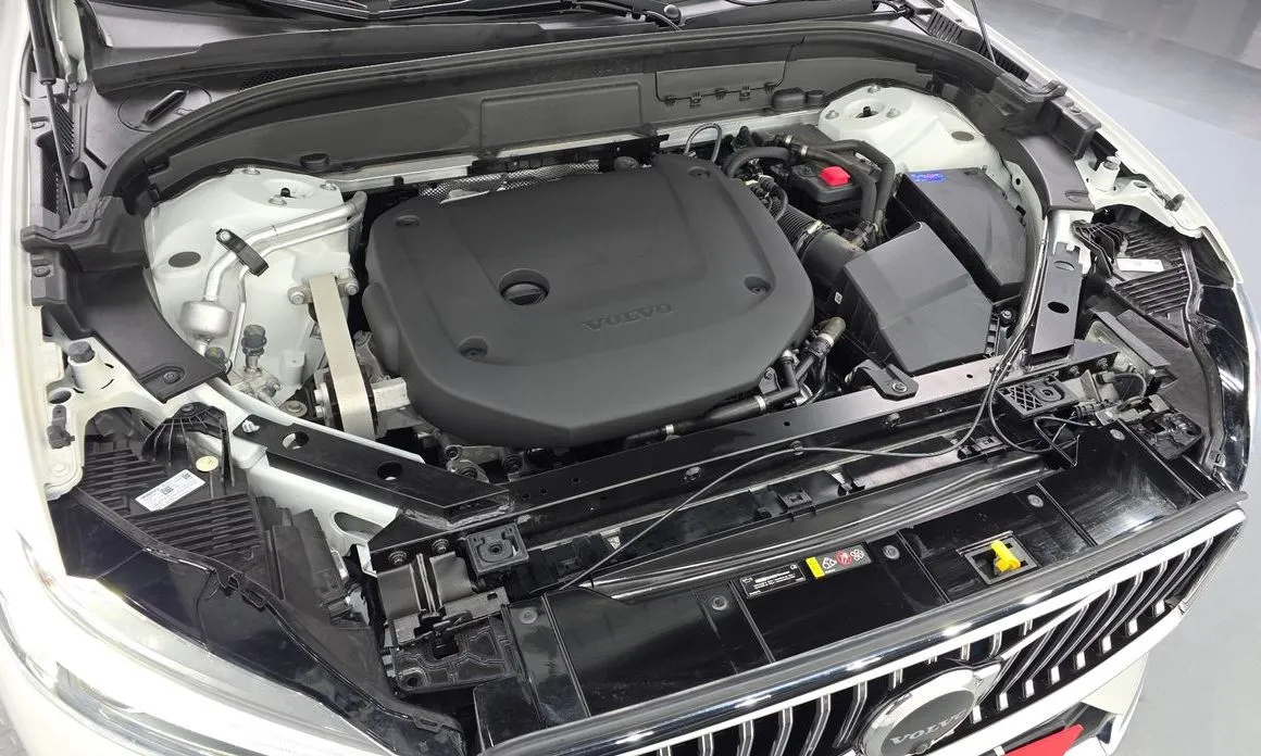 Volvo XC60 2023 из KR, фото 7