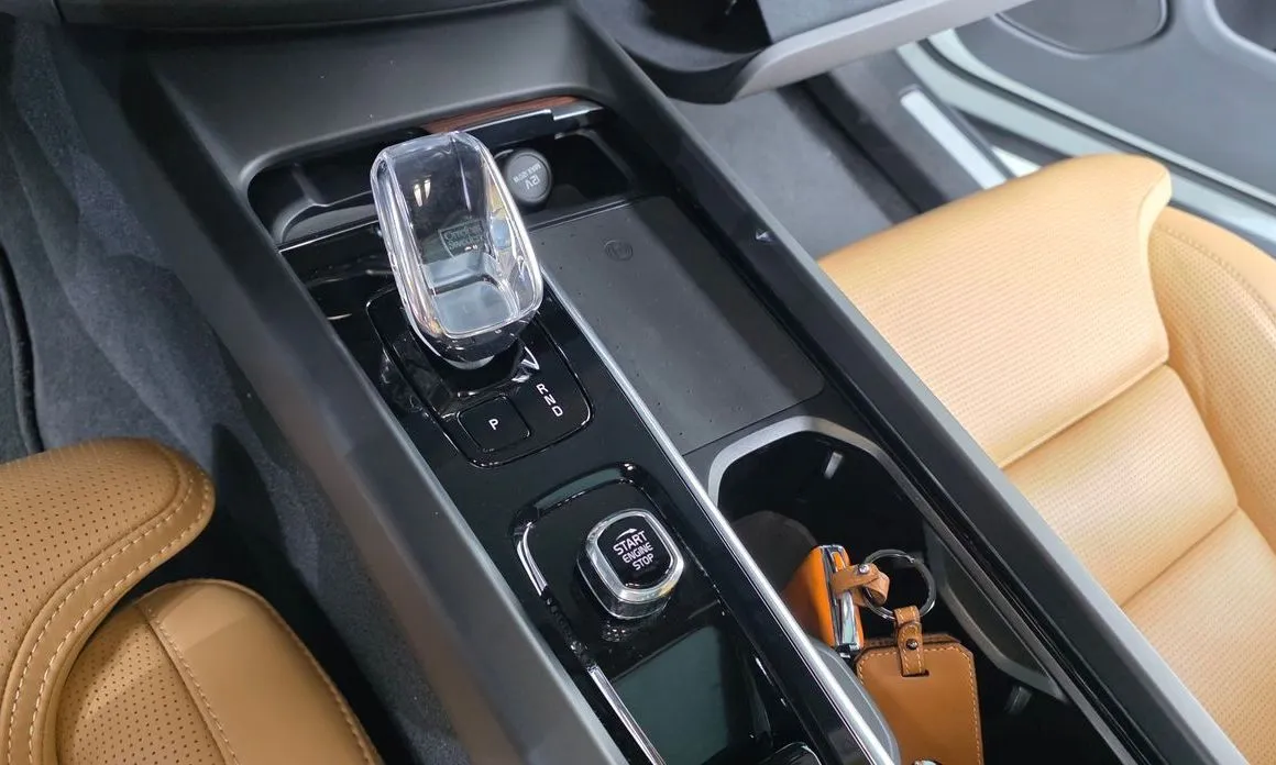Volvo XC60 2023 из KR, фото 5