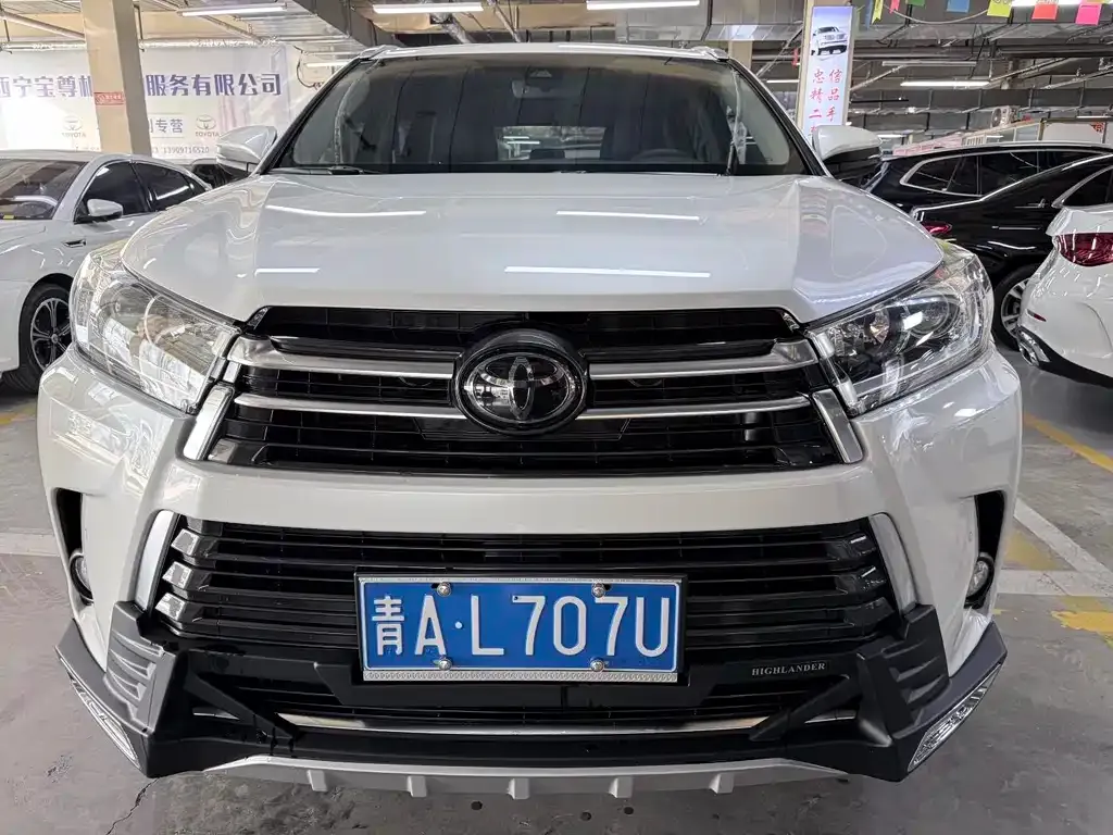 Toyota Highlander — фото 7
