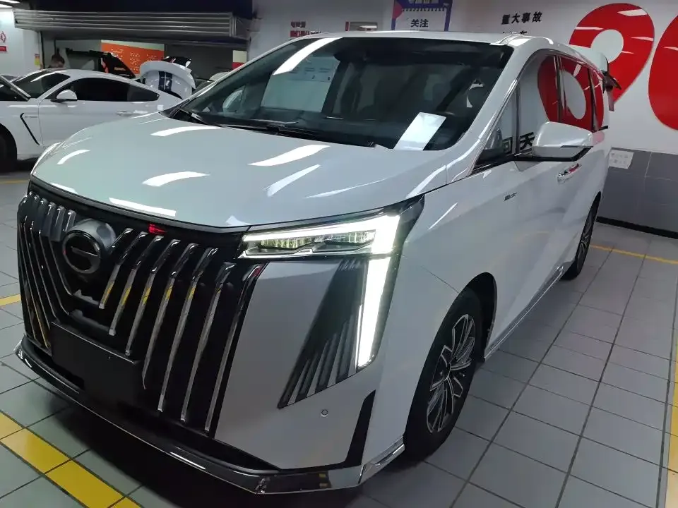 GAC Motor Trumpchi M8 — фото 1