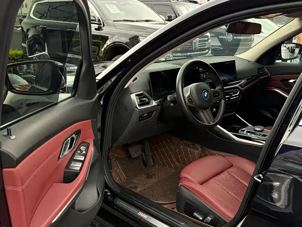 BMW i3 2023 из CN, фото 2