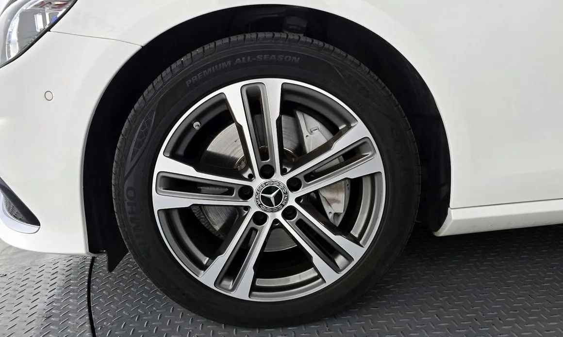 Mercedes-Benz E-Class 2021 из KR, фото 10