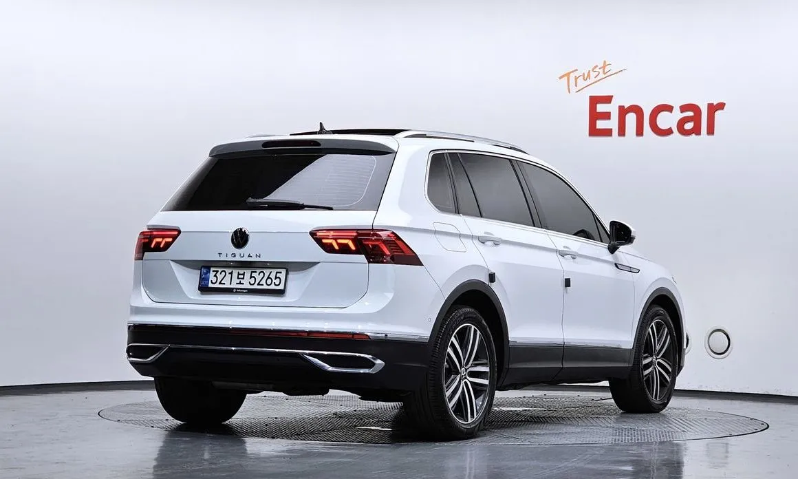 Volkswagen Tiguan — фото 9