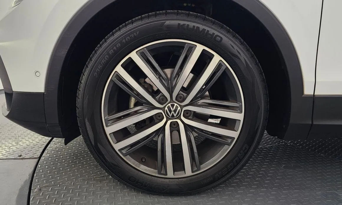 Volkswagen Tiguan — фото 5
