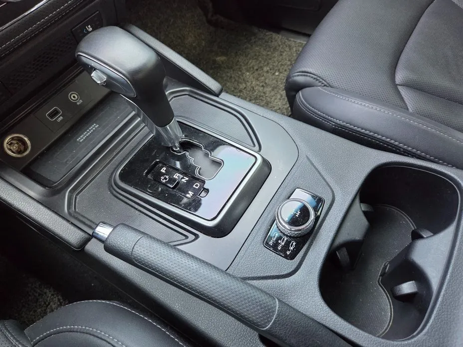 KG Mobility (Ssangyong) Rexton — фото 7