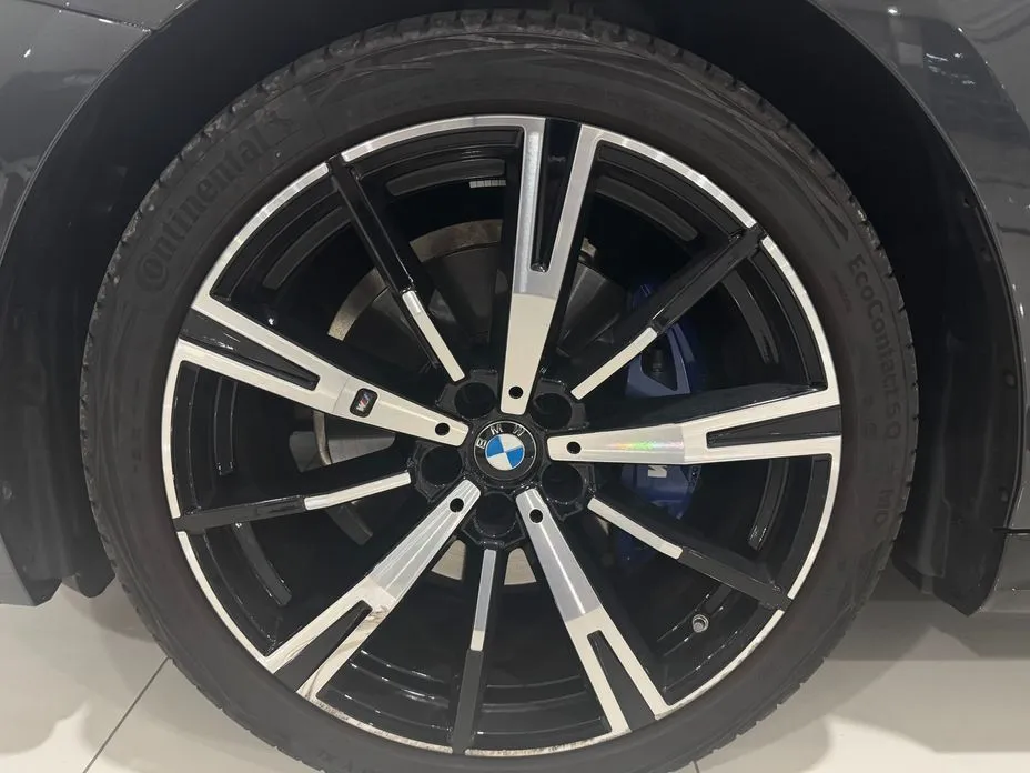 BMW 5-Series 2024 из KR, фото 5