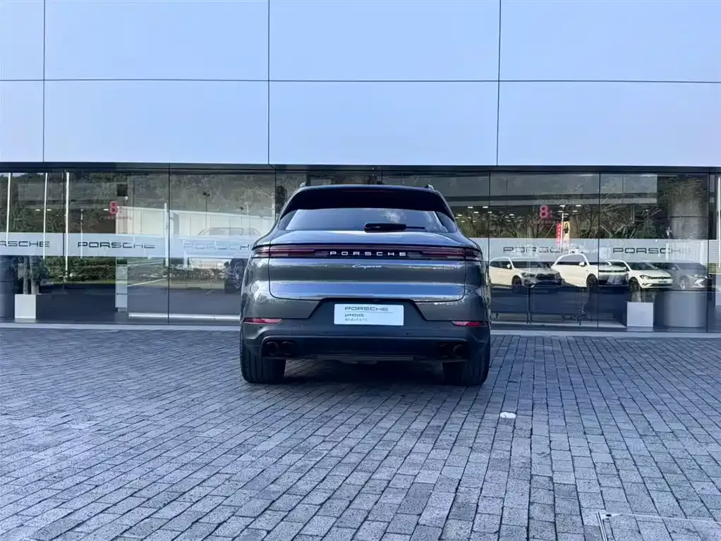Porsche Cayenne — фото 4