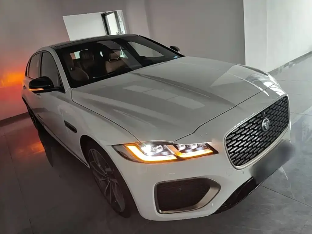 Jaguar XFL — фото 8