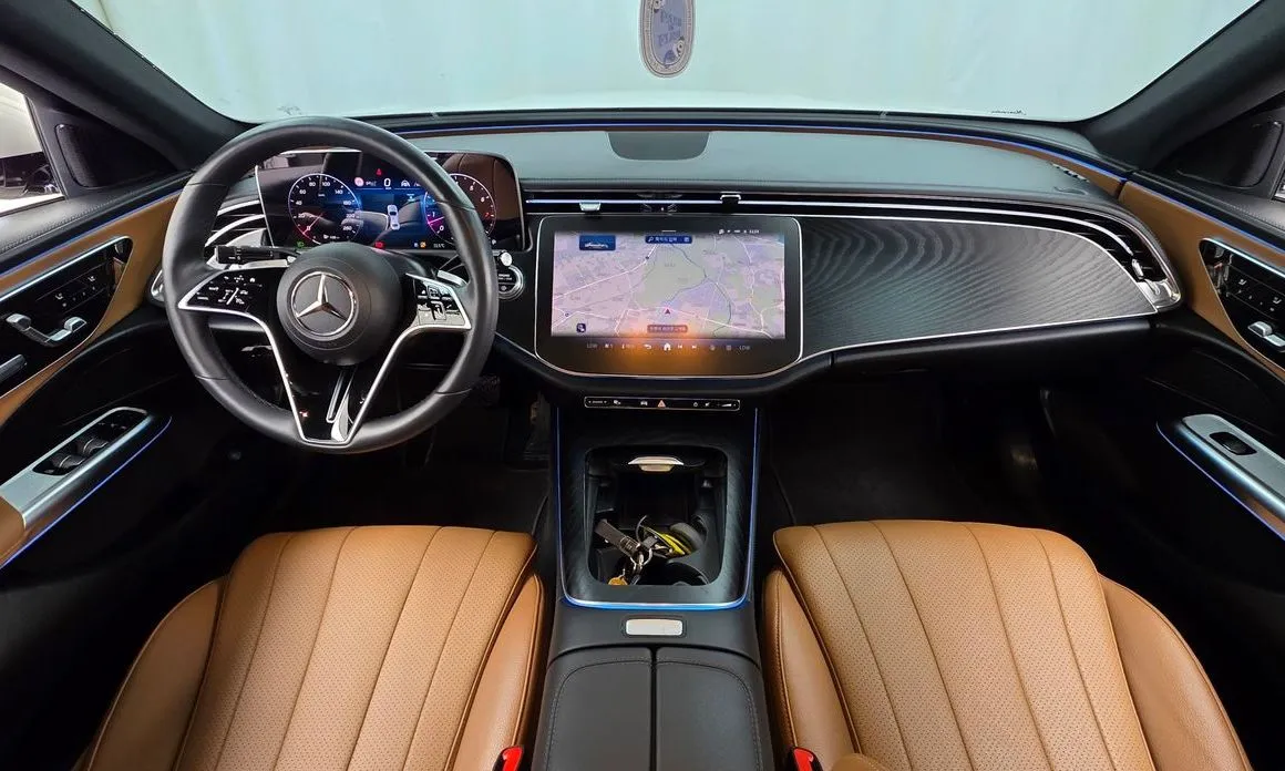 Mercedes-Benz E-Class — фото 10