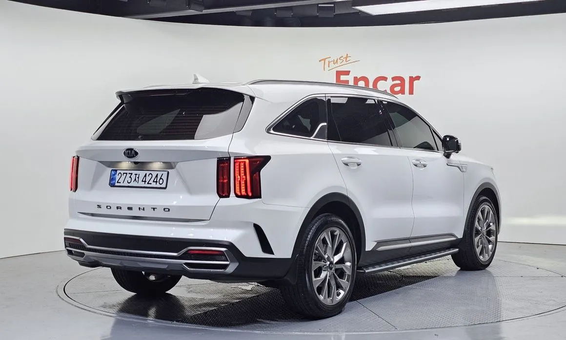 Kia Sorento — фото 4