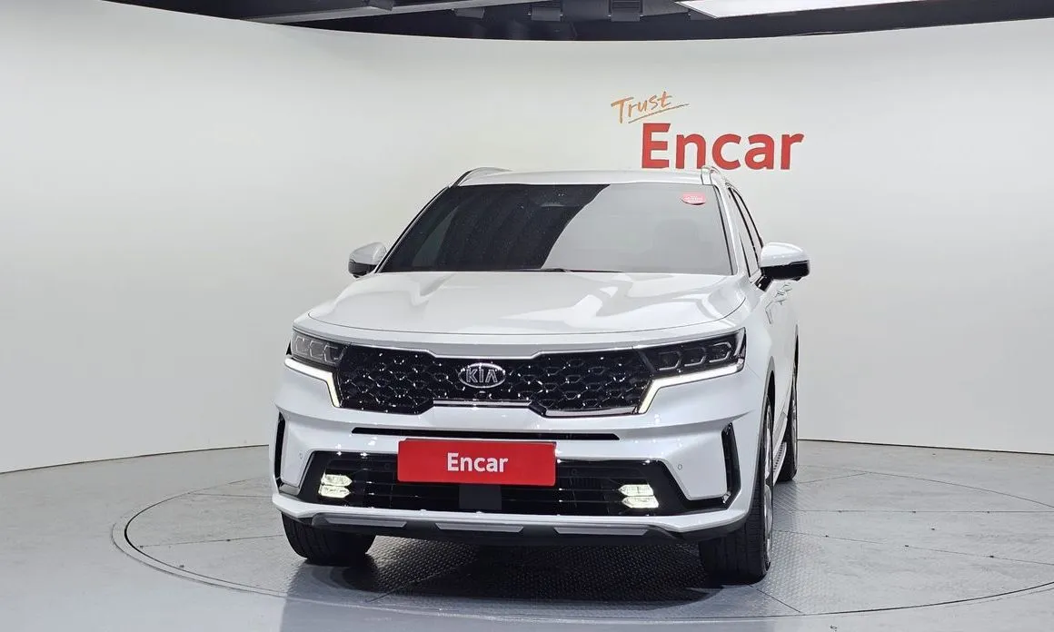 Kia Sorento — фото 10