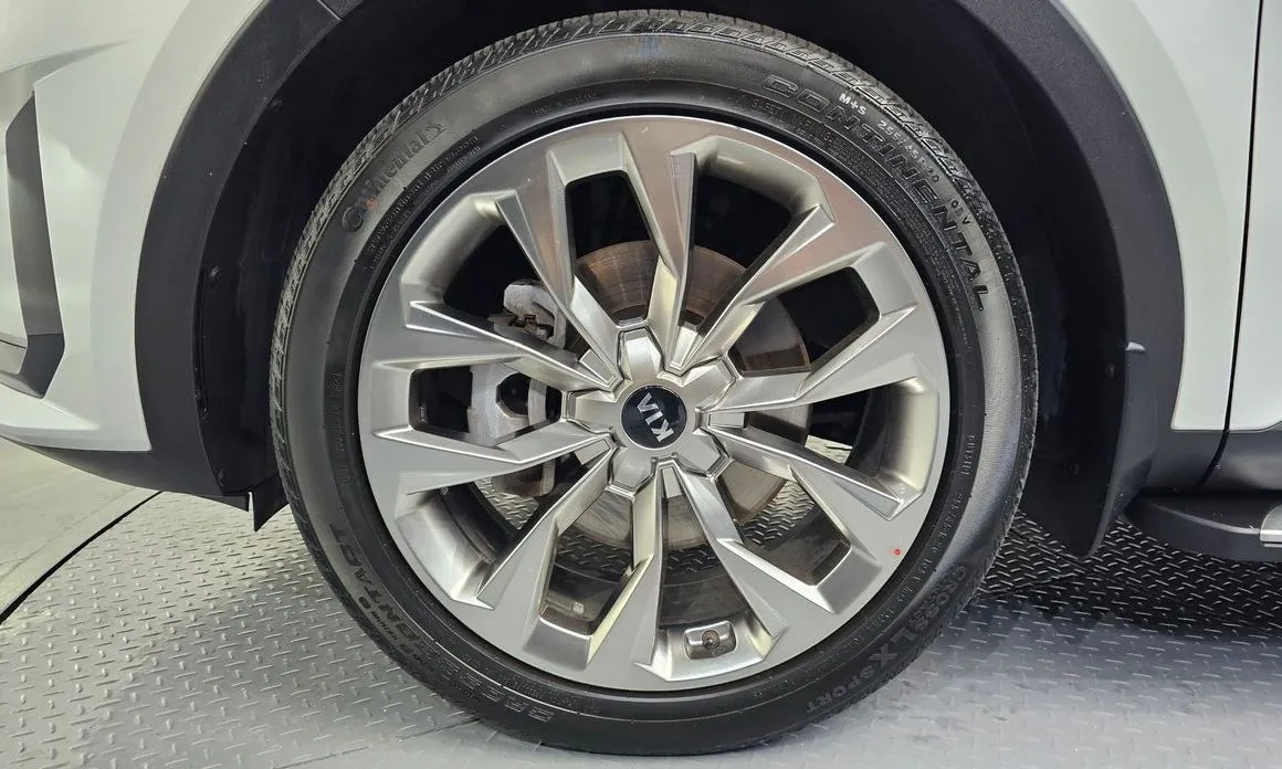 Kia Sorento — фото 5