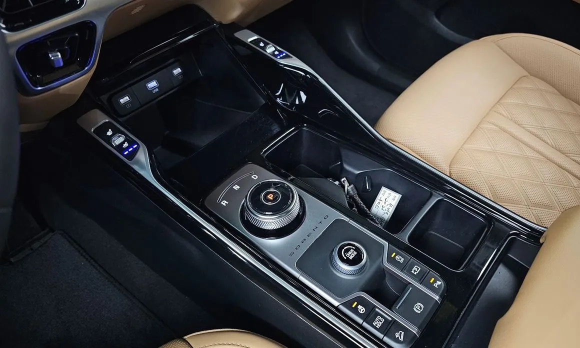 Kia Sorento — фото 8